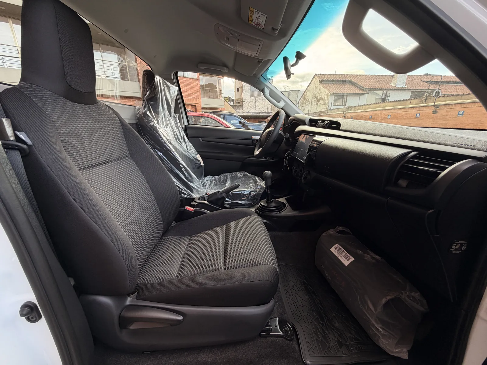 TOYOTA HILUX 2.4 DIÉSEL 4X4 2027