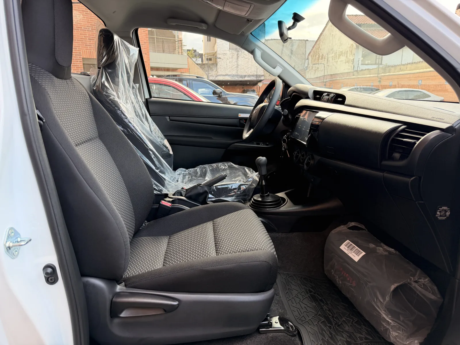 TOYOTA HILUX 2.4 DIÉSEL 4X4 2027