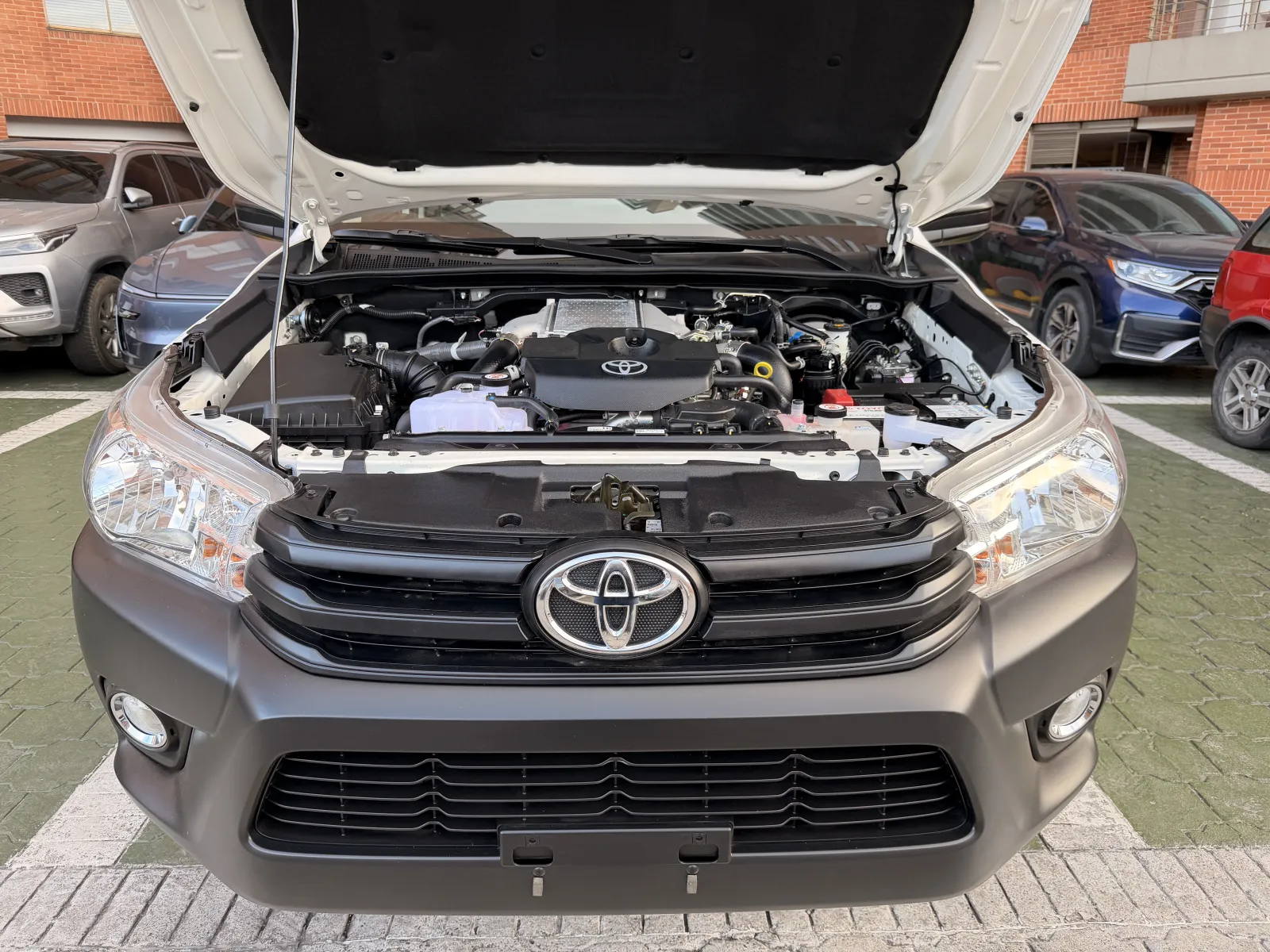 TOYOTA HILUX 2.4 DIÉSEL 4X4 2027