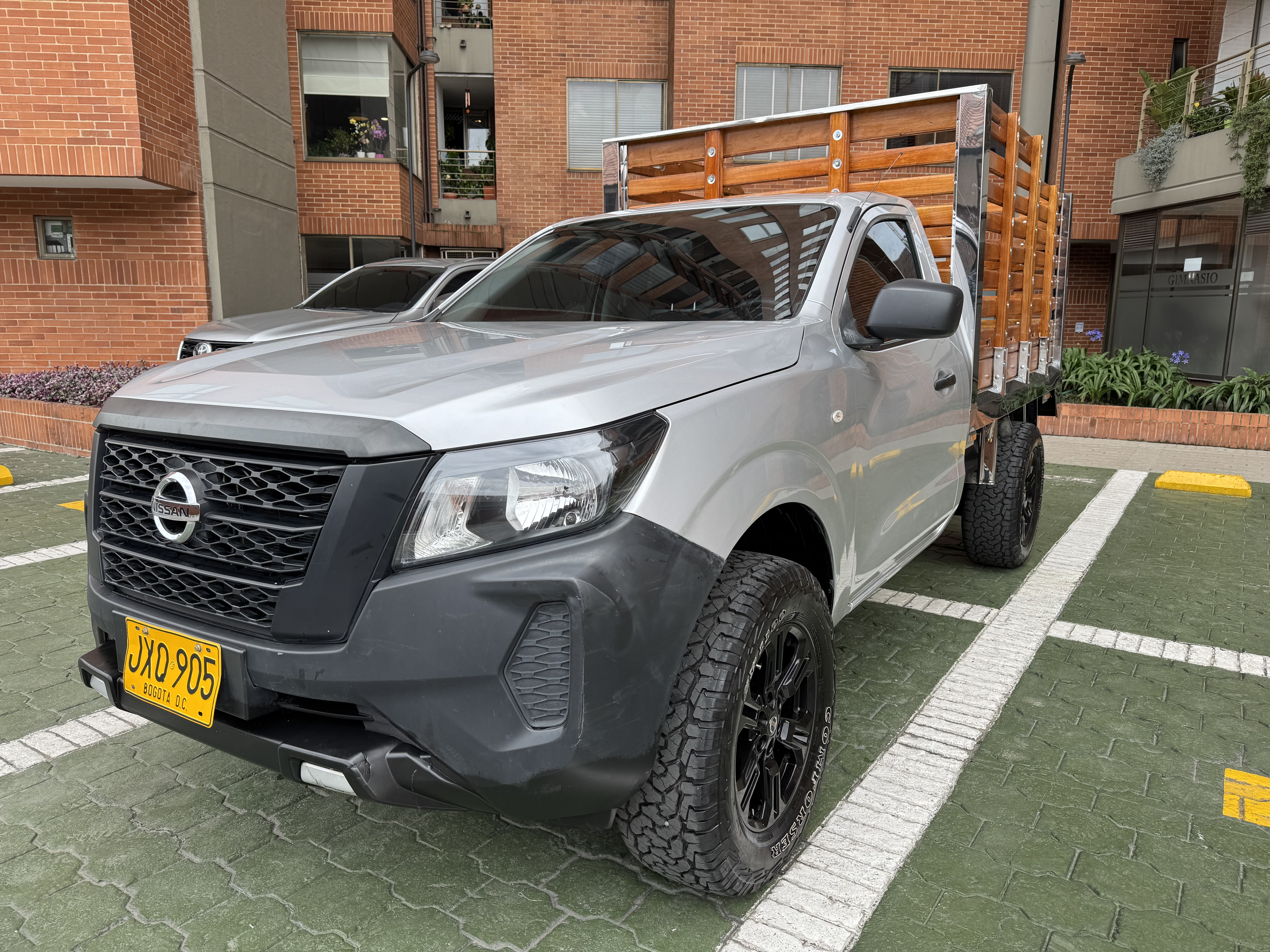 Nissan Frontier NP300 2022 2.5 Gasolina 4x2