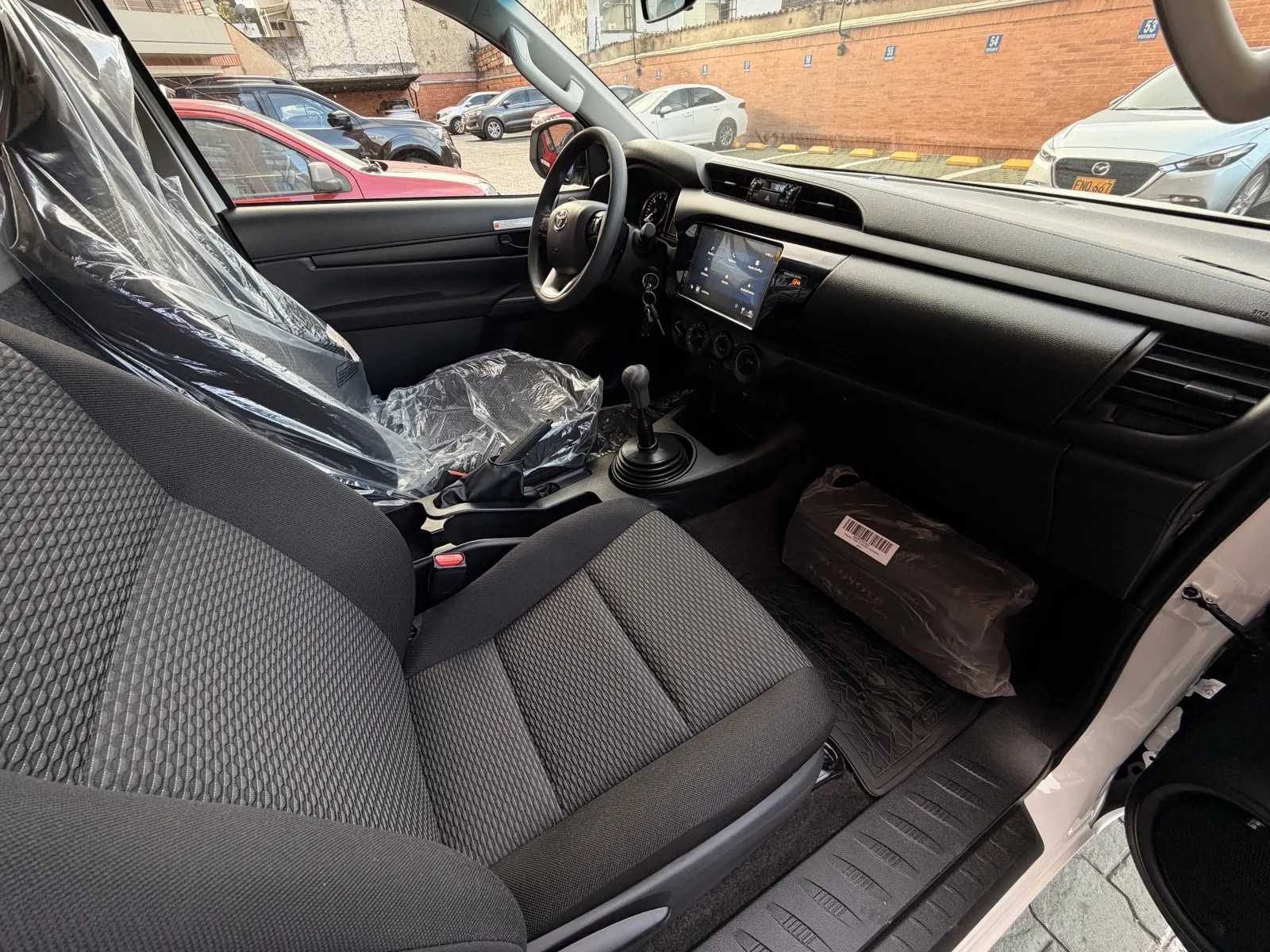 TOYOTA HILUX 2.4 DIÉSEL 4X4 2027