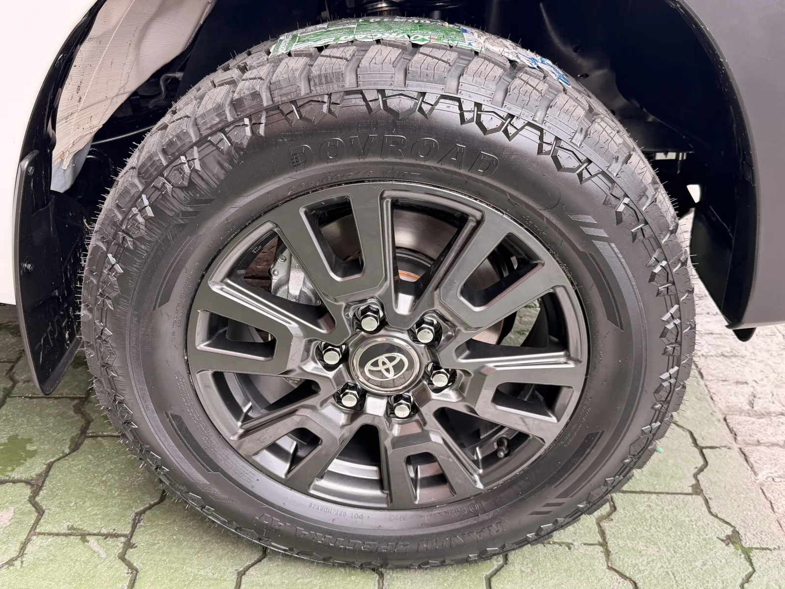 TOYOTA HILUX 2.4 DIÉSEL 4X4 2027
