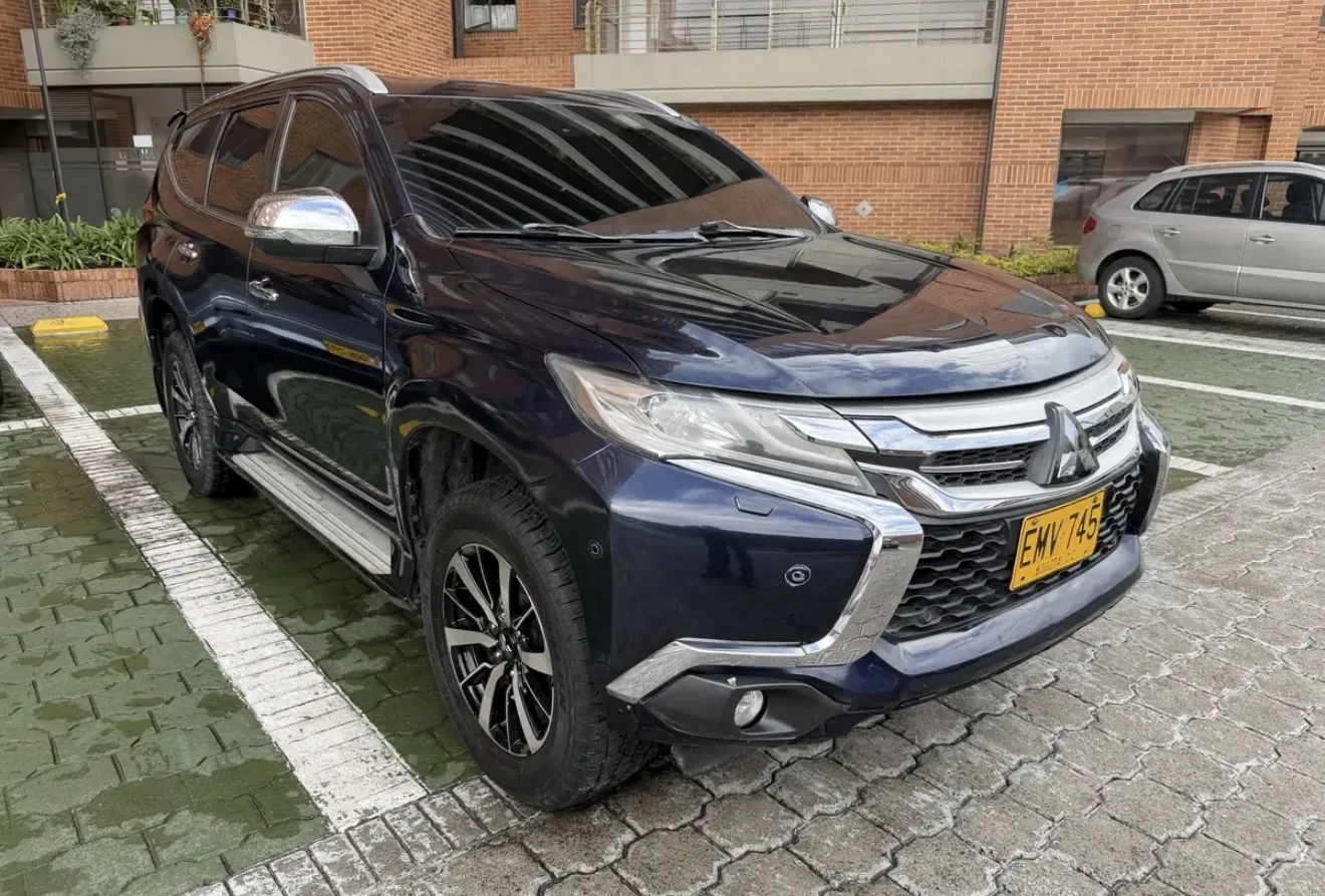 MITSUBISHI MONTERO SPORT GASOLINA 2018