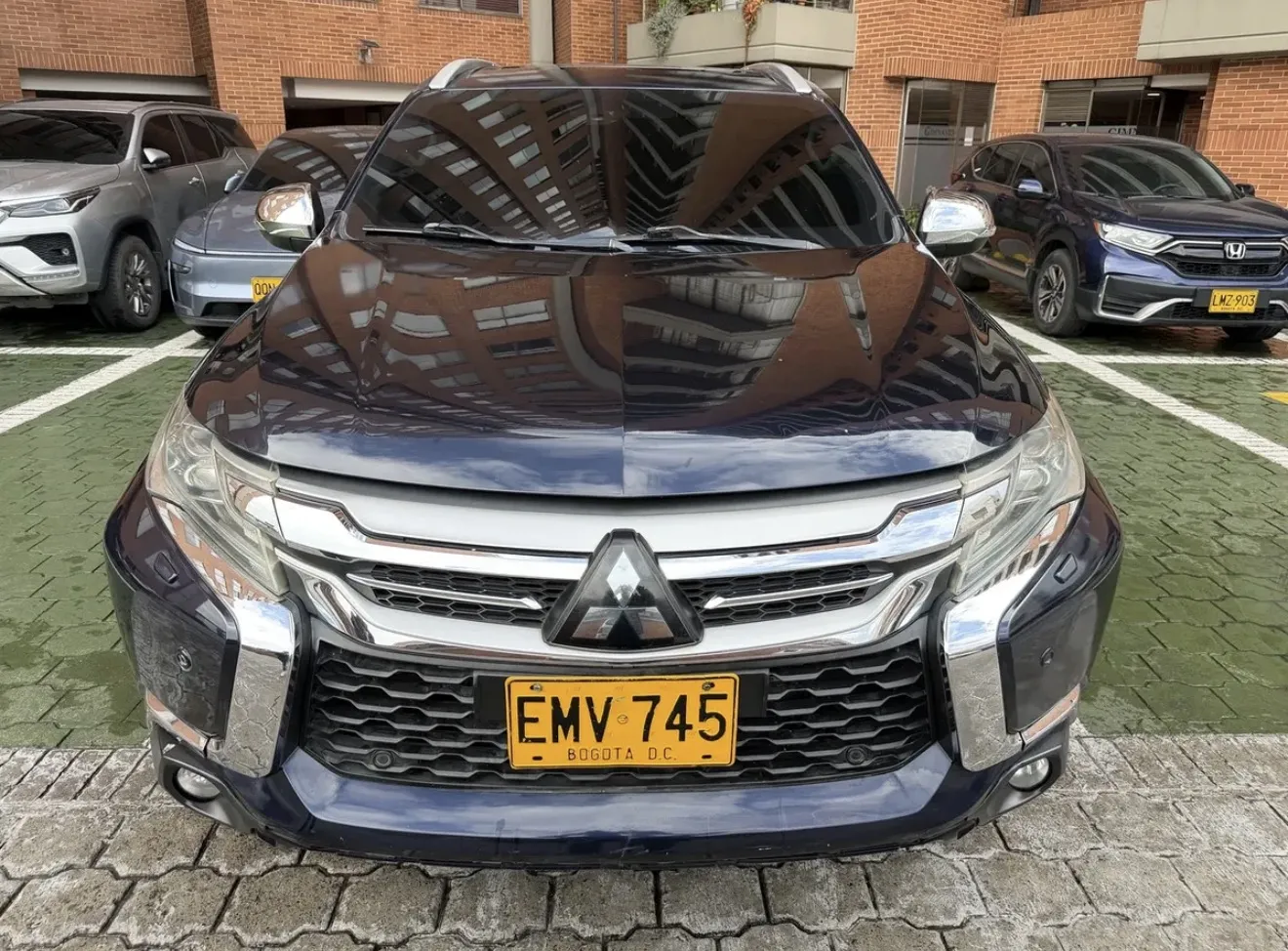 MITSUBISHI MONTERO SPORT GASOLINA 2018
