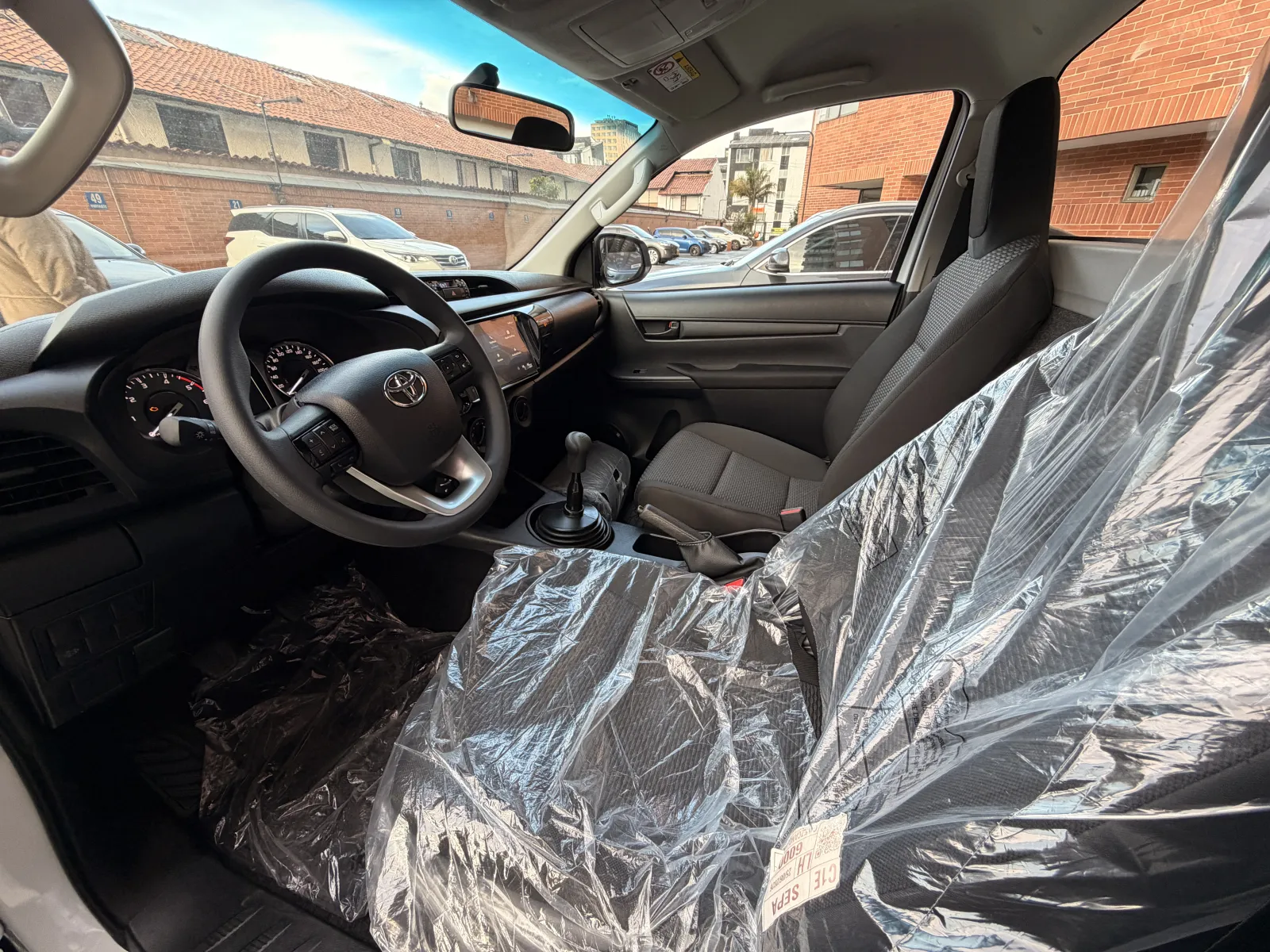 TOYOTA HILUX 2.4 DIÉSEL 4X4 2027