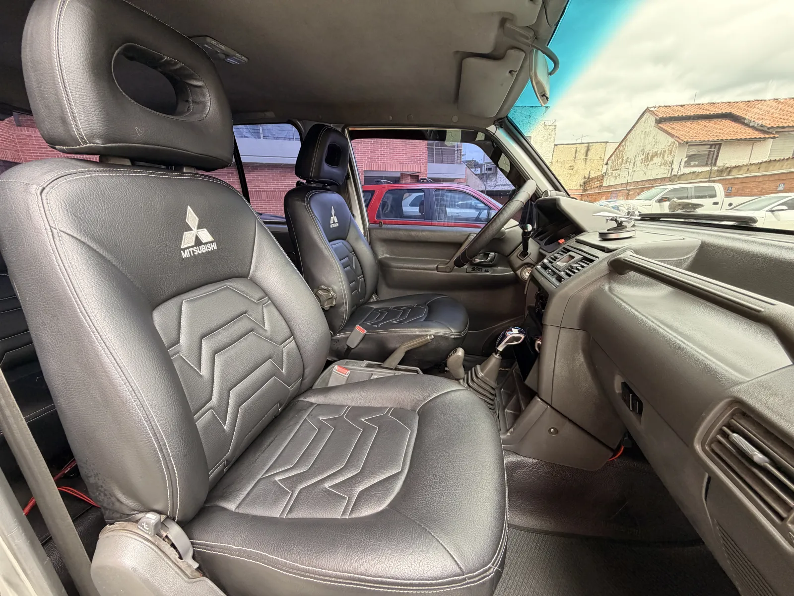 MITSUBISHI MONTERO 3.0 HARDTOP 2010